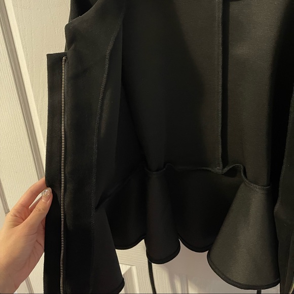 Gracia black jacket with belt - Picture 4 of 7